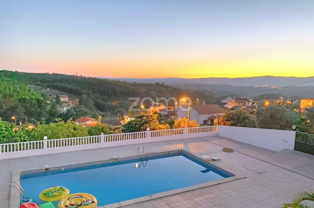 Moradia T8 para Venda em Portela do Fojo-Machio Foto 10