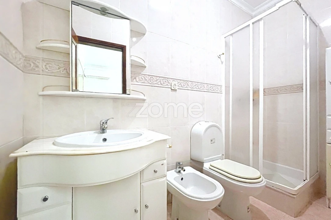 Moradia T8 para Venda em Portela do Fojo-Machio Foto 36