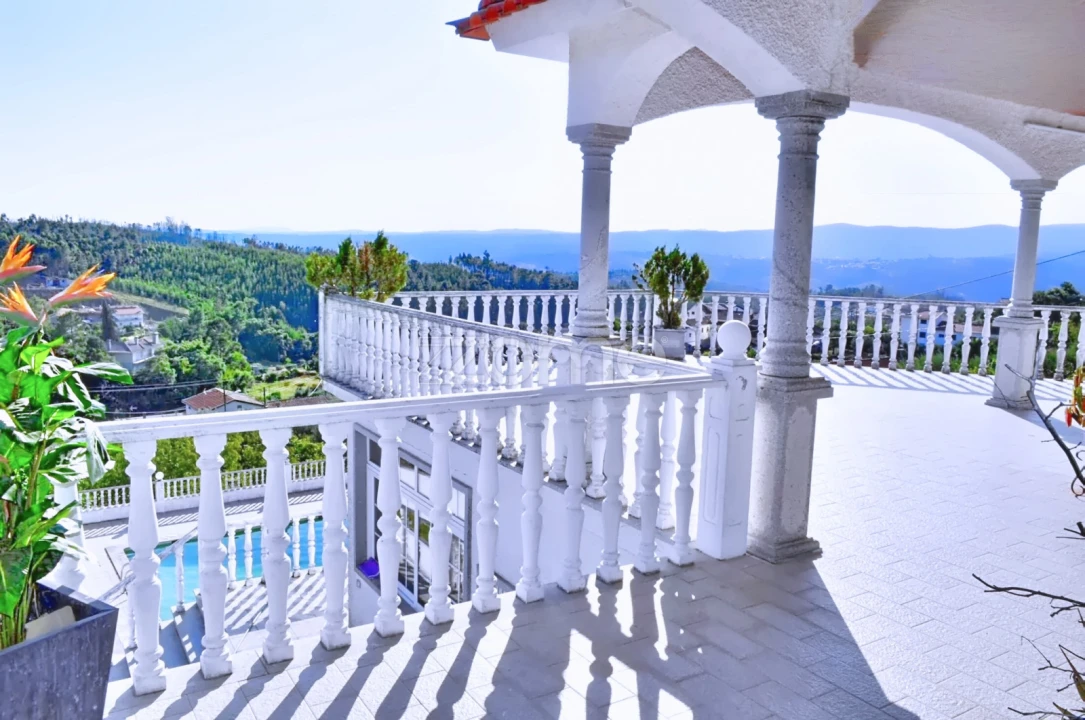 Moradia T8 para Venda em Portela do Fojo-Machio Foto 13