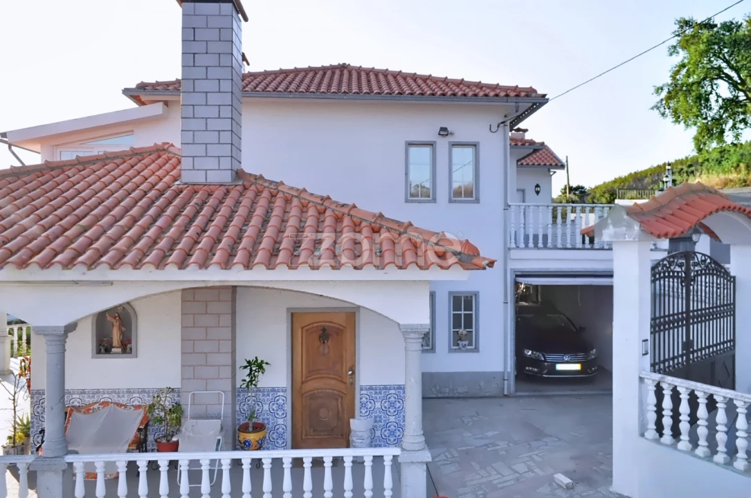 Moradia T8 para Venda em Portela do Fojo-Machio Foto 1