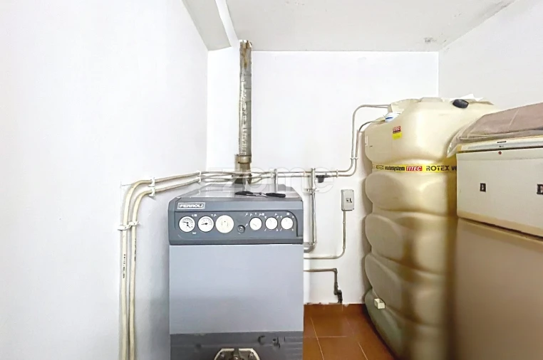 Moradia T8 para Venda em Portela do Fojo-Machio Foto 55