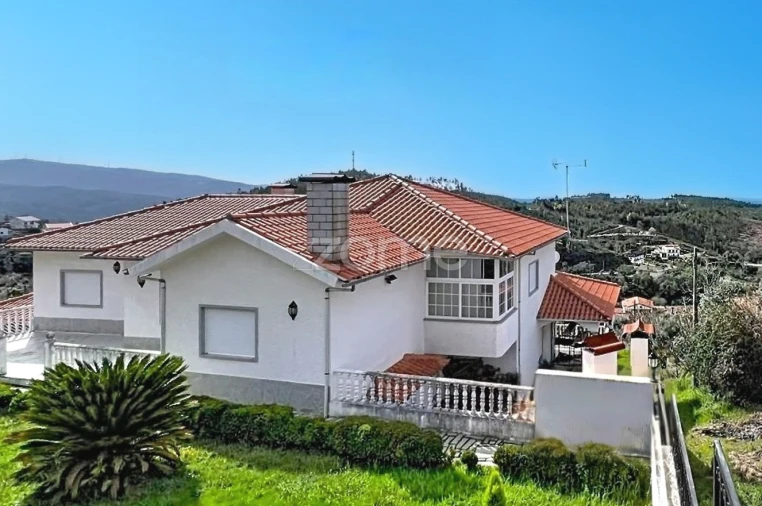 Moradia T8 para Venda em Portela do Fojo-Machio Foto 63