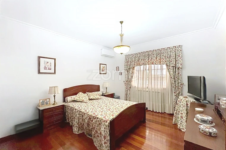 Moradia T8 para Venda em Portela do Fojo-Machio Foto 23