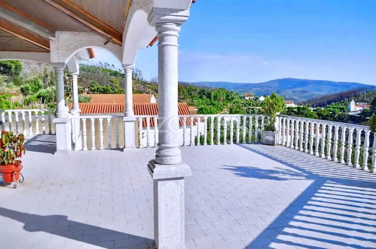 Moradia T8 para Venda em Portela do Fojo-Machio Foto 4