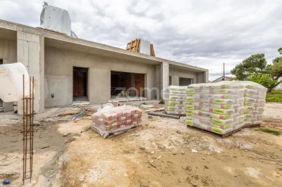 Moradia T3 para Venda em Cela