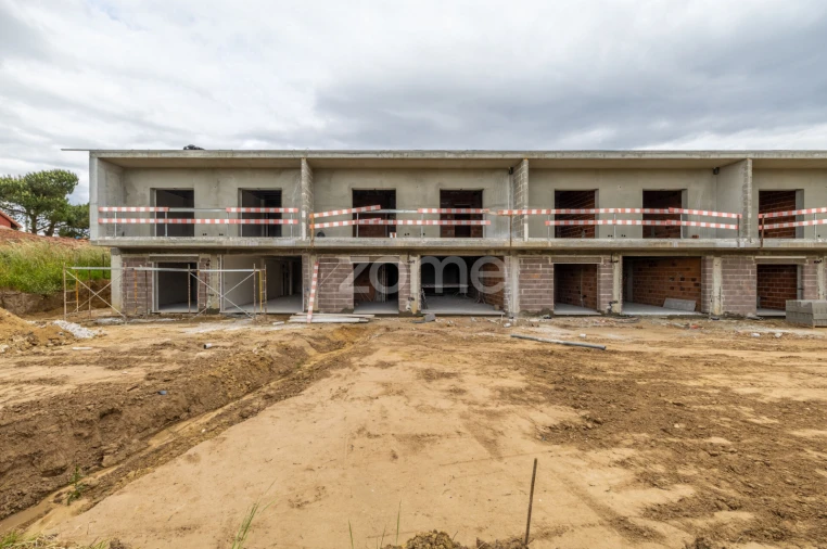 Moradia T3 para Venda em Cela Foto 5