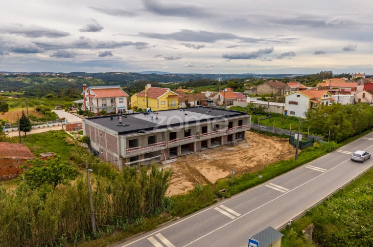 Moradia T3 para Venda em Cela Foto 15