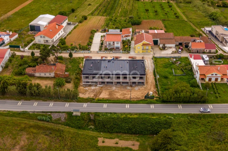 Moradia T3 para Venda em Cela Foto 18