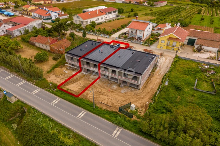 Moradia T3 para Venda em Cela Foto 19