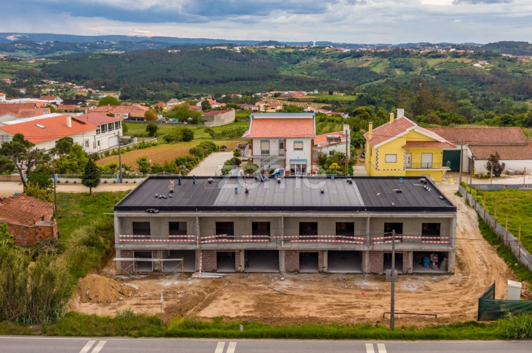 Moradia T3 para Venda em Cela Foto 11