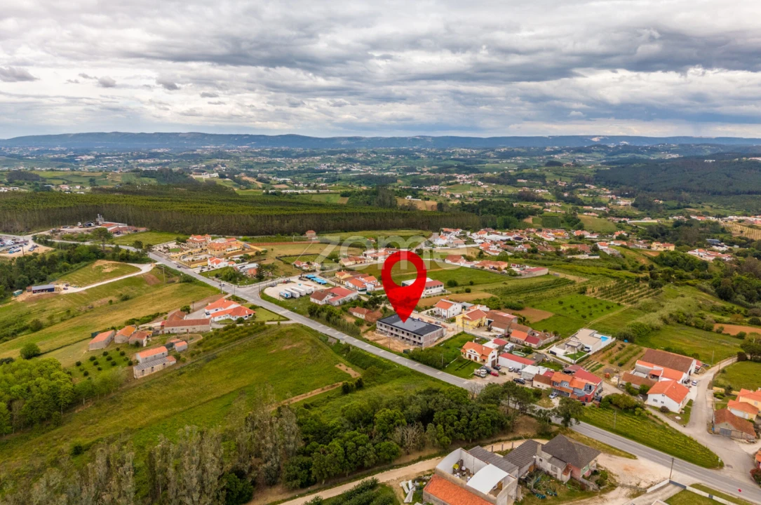 Moradia T3 para Venda em Cela Foto 59