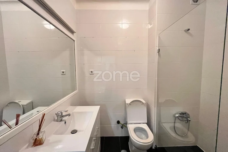 Apartamento T3 para Arrendamento em Santa Clara e Castelo Viegas Foto 7