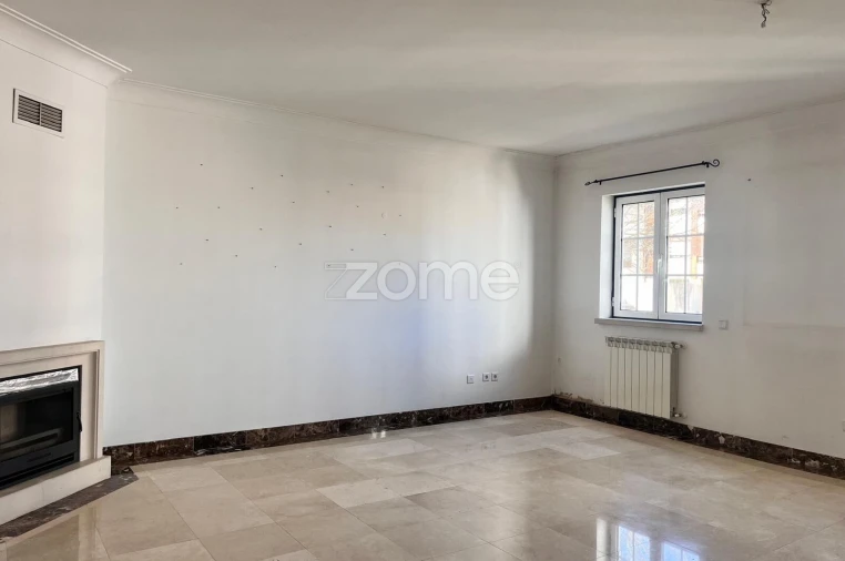 Apartamento T3 para Arrendamento em Santa Clara e Castelo Viegas Foto 3