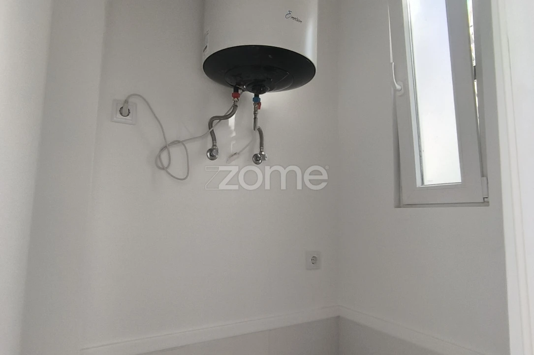 Apartamento T1 para Arrendamento em Avenidas Novas Foto 12