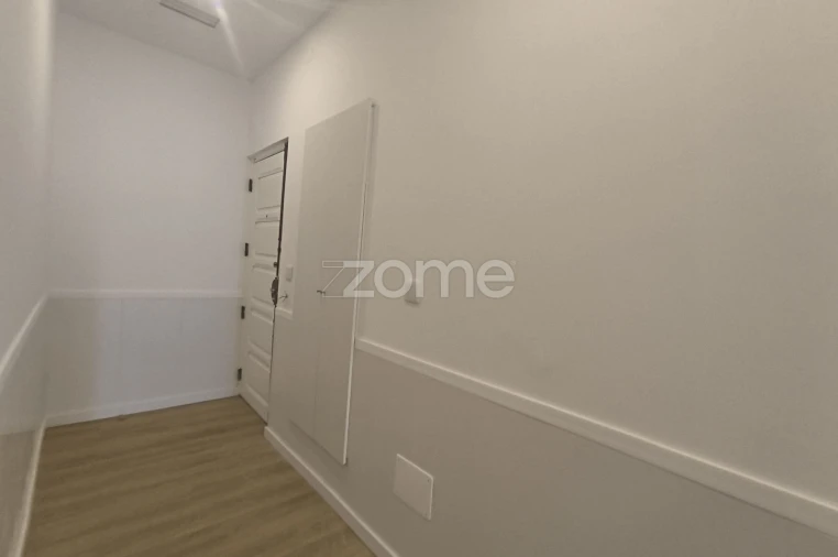 Apartamento T1 para Arrendamento em Avenidas Novas Foto 19