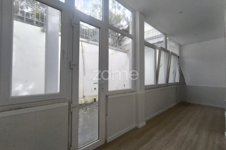 Apartamento T1 para Arrendamento em Avenidas Novas Foto 5