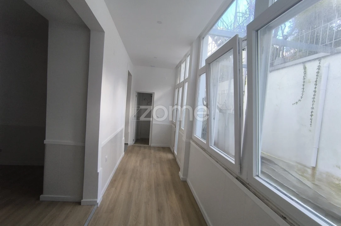 Apartamento T1 para Arrendamento em Avenidas Novas Foto 4