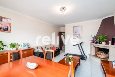 Apartamento T2 para Venda em Queluz e Belas