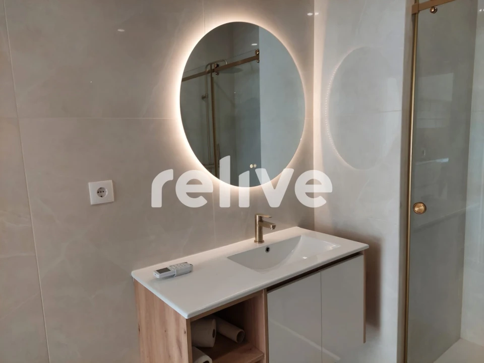 Apartamento T2 para Venda em Santa Maria, São Pedro e Matacães Foto 11