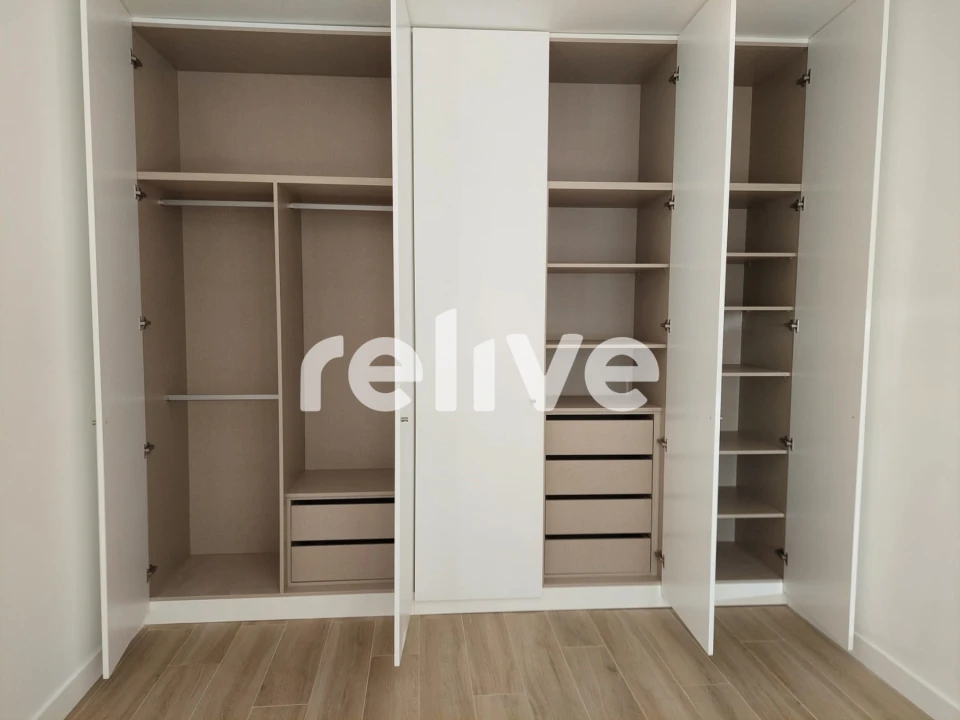 Apartamento T2 para Venda em Santa Maria, São Pedro e Matacães Foto 17