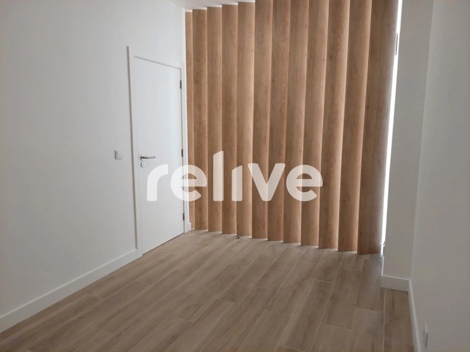 Apartamento T2 para Venda em Santa Maria, São Pedro e Matacães Foto 18