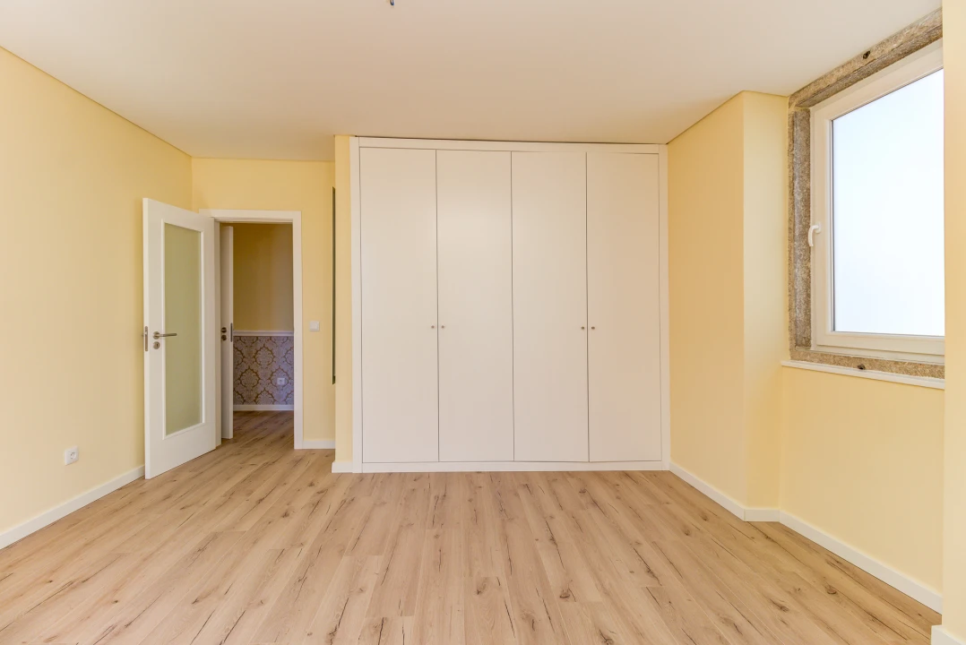 Apartamento T2 para Venda em Massamá e Monte Abraão Foto 18