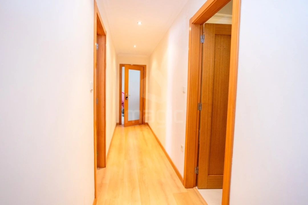 Apartamento T2 para Venda em Vialonga Foto 14