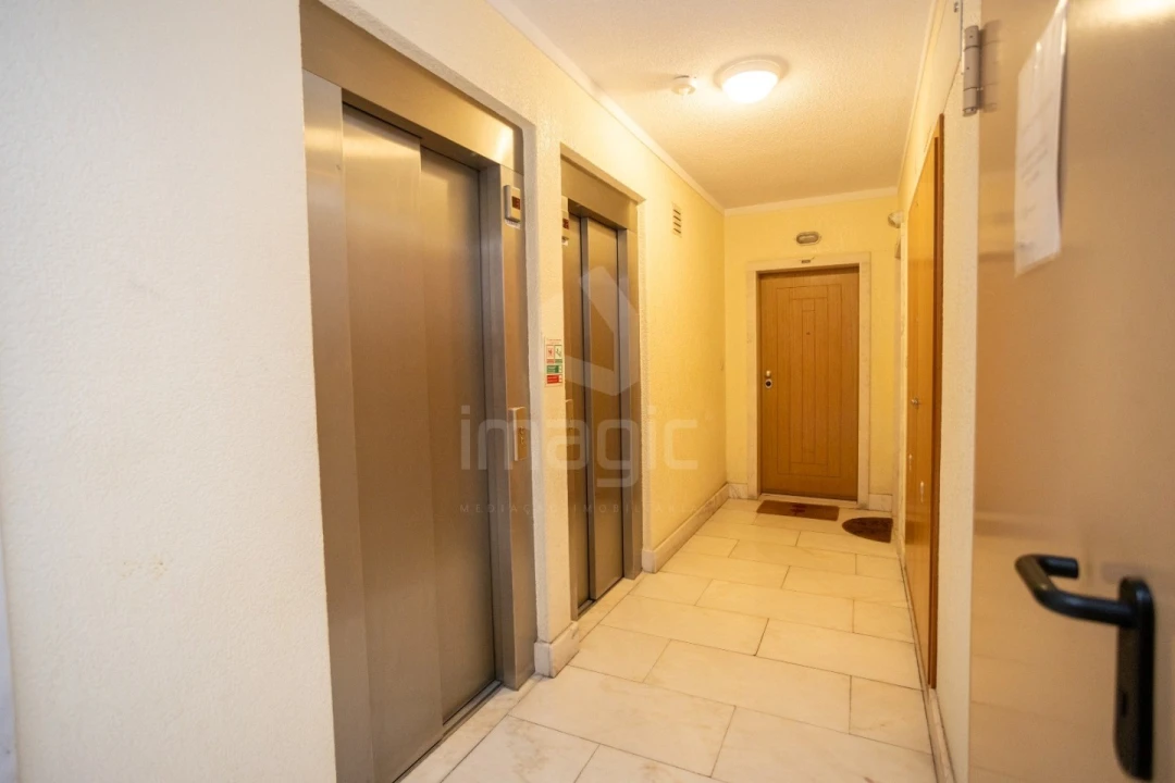 Apartamento T2 para Venda em Vialonga Foto 25