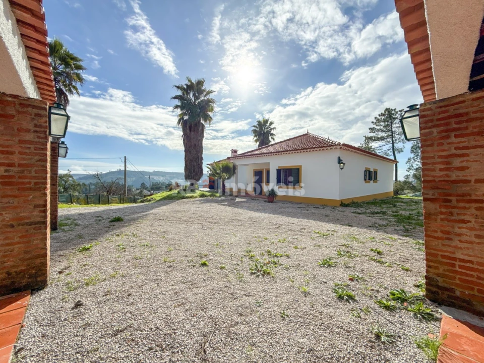 Moradia T3 para Venda em Serra e Junceira Foto 63