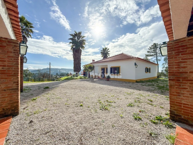 Moradia T3 para Venda em Serra e Junceira Foto 63