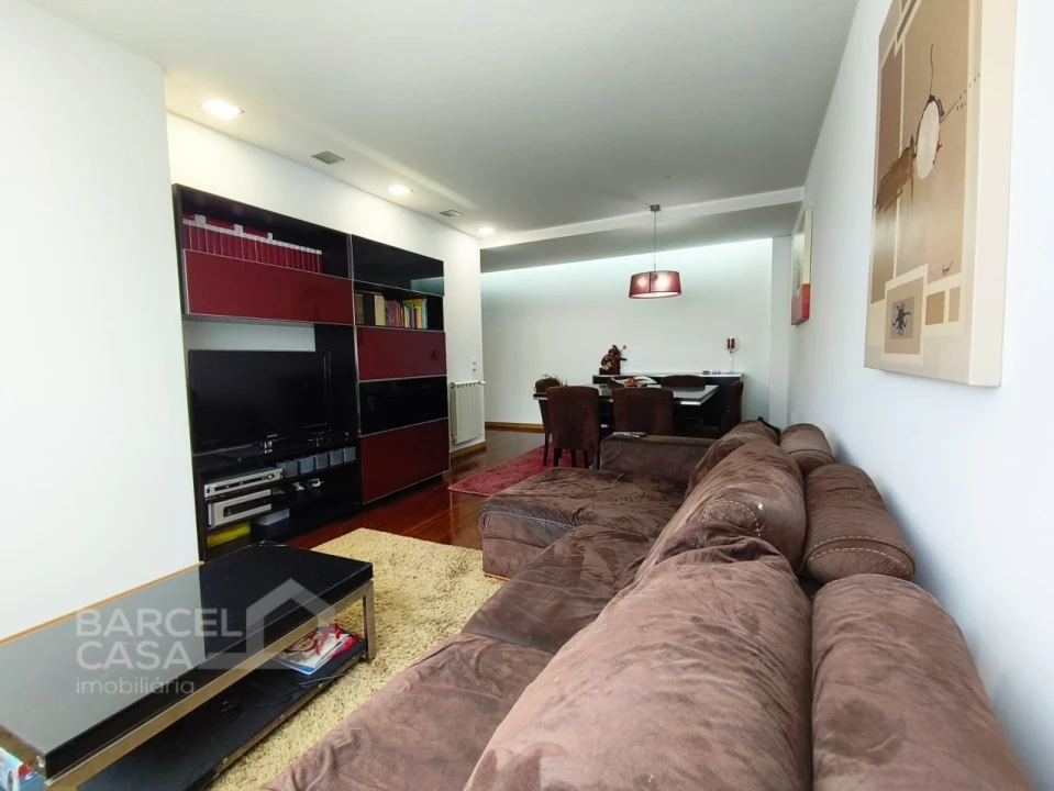 Apartamento T2 para Venda em Arcozelo Foto 8