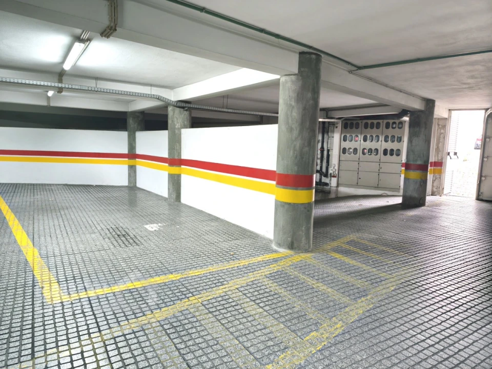 Apartamento T2 para Venda em Arcozelo Foto 28