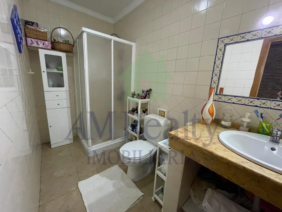 Moradia T4 para Venda em Atouguia da Baleia Foto 13