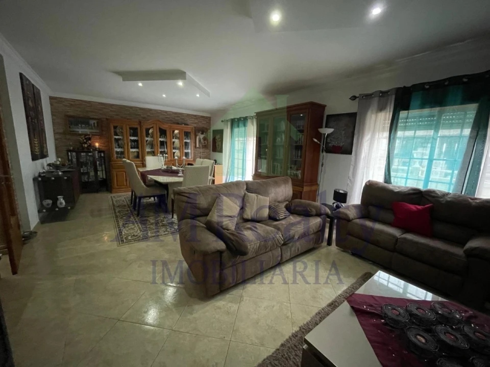 Moradia T4 para Venda em Atouguia da Baleia Foto 15