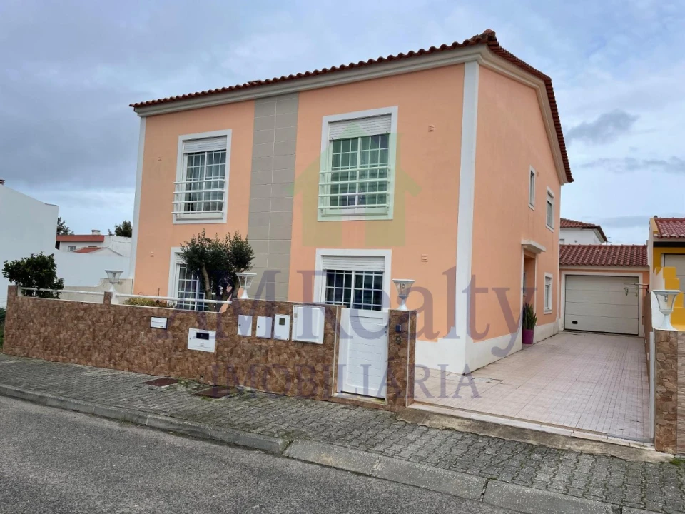 Moradia T4 para Venda em Atouguia da Baleia Foto 36