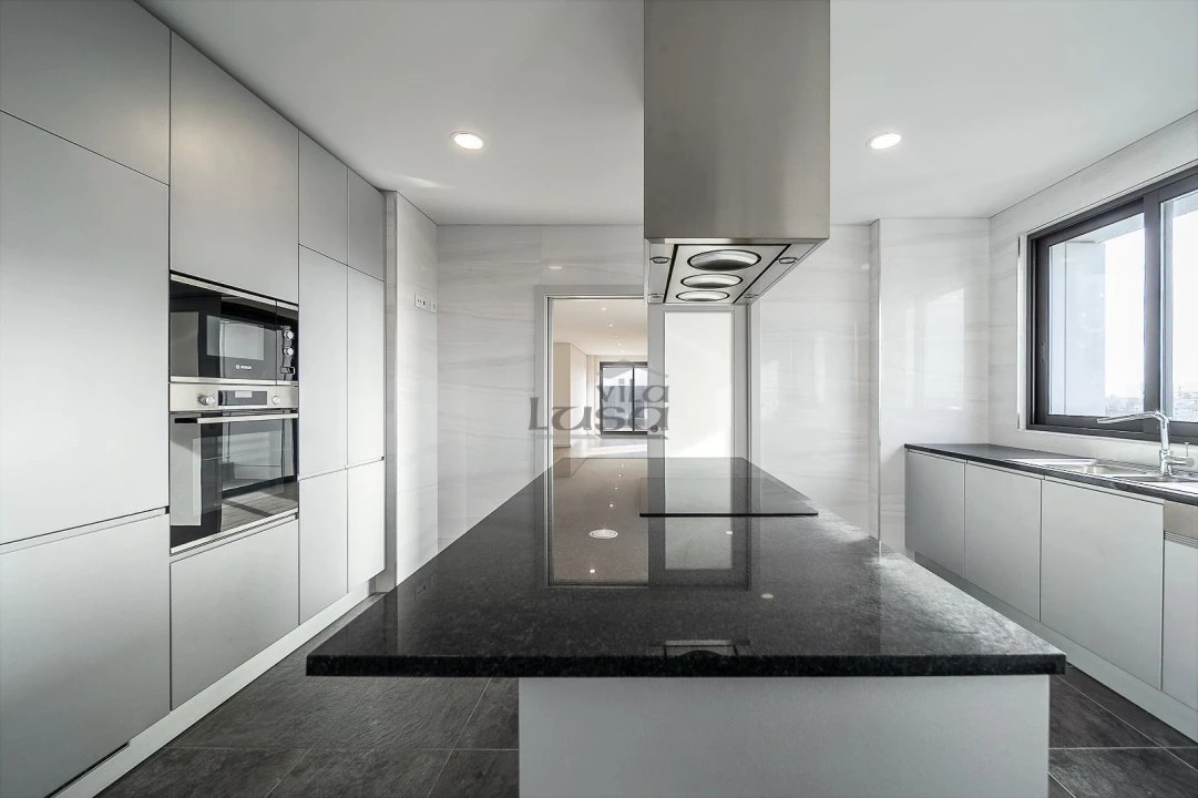Apartamento T4 para Venda em Cedofeita, Santo Ildefonso, Sé, Miragaia, São Nicolau e Vitória Foto 5