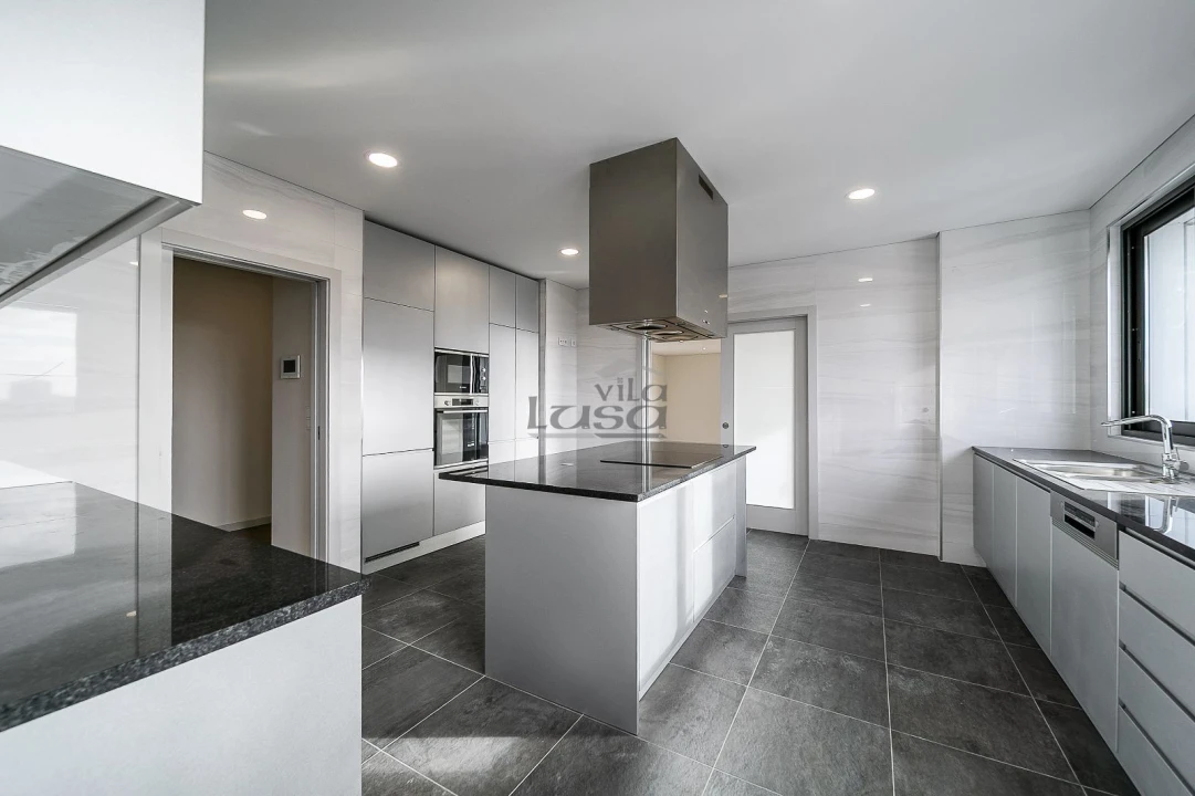 Apartamento T4 para Venda em Cedofeita, Santo Ildefonso, Sé, Miragaia, São Nicolau e Vitória Foto 6