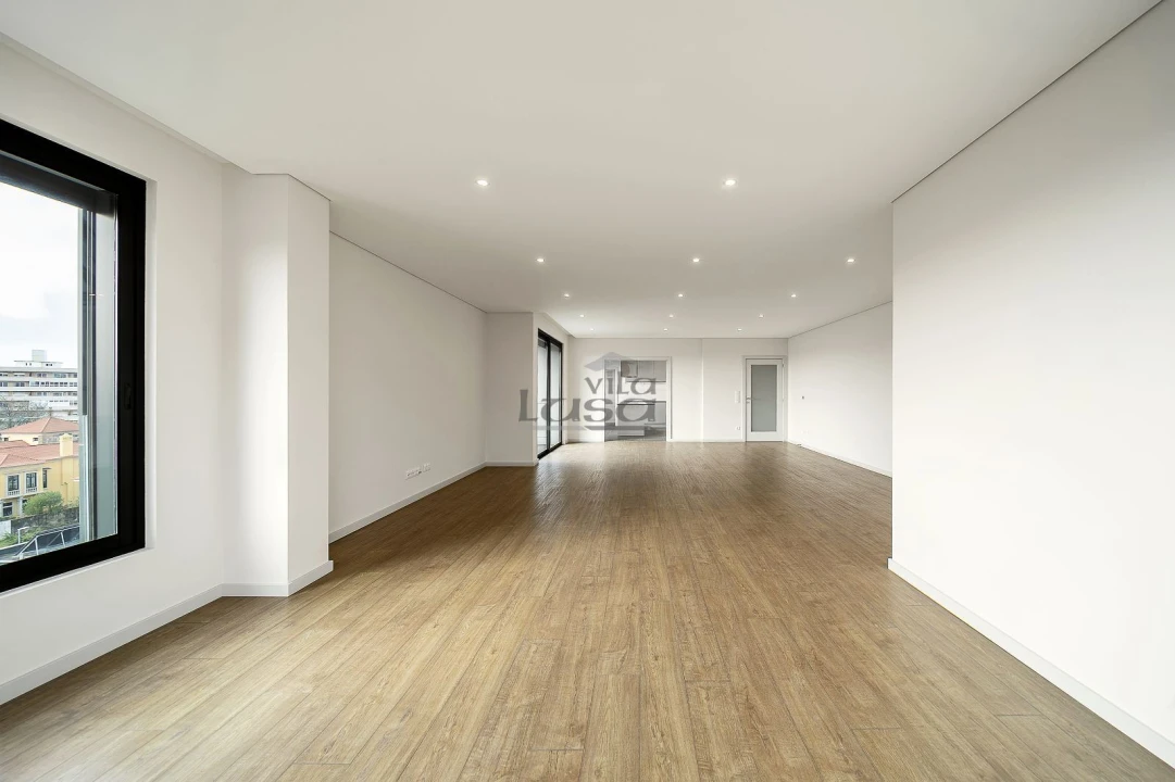 Apartamento T4 para Venda em Cedofeita, Santo Ildefonso, Sé, Miragaia, São Nicolau e Vitória Foto 10