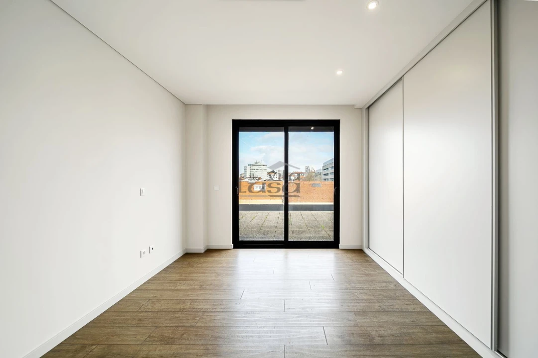 Apartamento T4 para Venda em Cedofeita, Santo Ildefonso, Sé, Miragaia, São Nicolau e Vitória Foto 23
