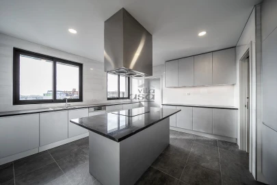 Apartamento T4 para Venda em Cedofeita, Santo Ildefonso, Sé, Miragaia, São Nicolau e Vitória