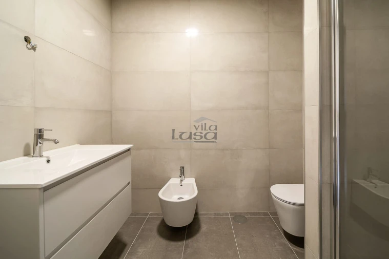 Apartamento T4 para Venda em Cedofeita, Santo Ildefonso, Sé, Miragaia, São Nicolau e Vitória Foto 18