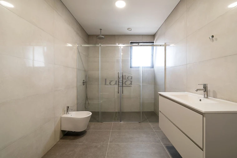 Apartamento T4 para Venda em Cedofeita, Santo Ildefonso, Sé, Miragaia, São Nicolau e Vitória Foto 22