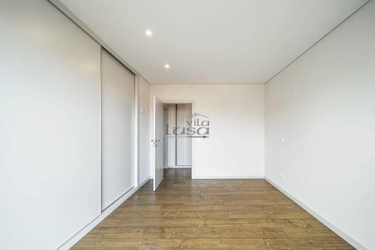 Apartamento T4 para Venda em Cedofeita, Santo Ildefonso, Sé, Miragaia, São Nicolau e Vitória Foto 24