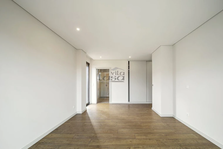 Apartamento T4 para Venda em Cedofeita, Santo Ildefonso, Sé, Miragaia, São Nicolau e Vitória Foto 27