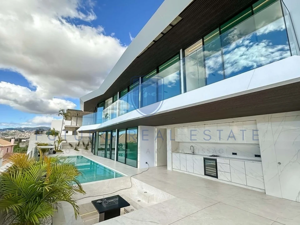 Moradia T4 para Venda em Funchal (Santa Maria Maior) Foto 36