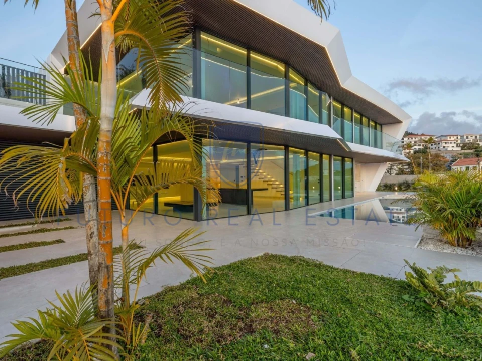 Moradia T4 para Venda em Funchal (Santa Maria Maior) Foto 40