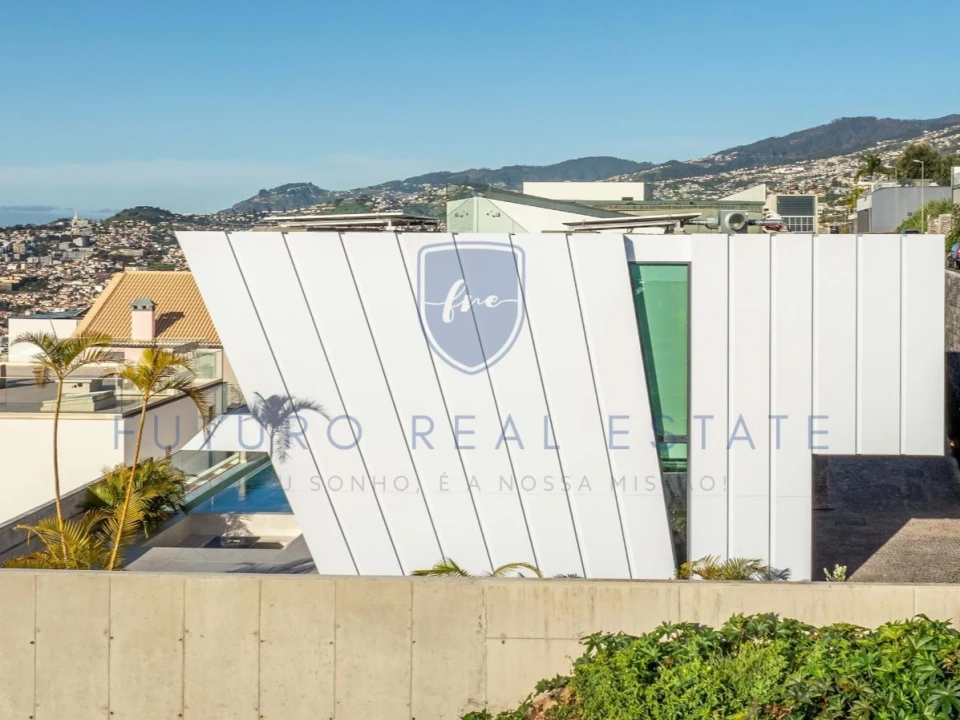 Moradia T4 para Venda em Funchal (Santa Maria Maior) Foto 53