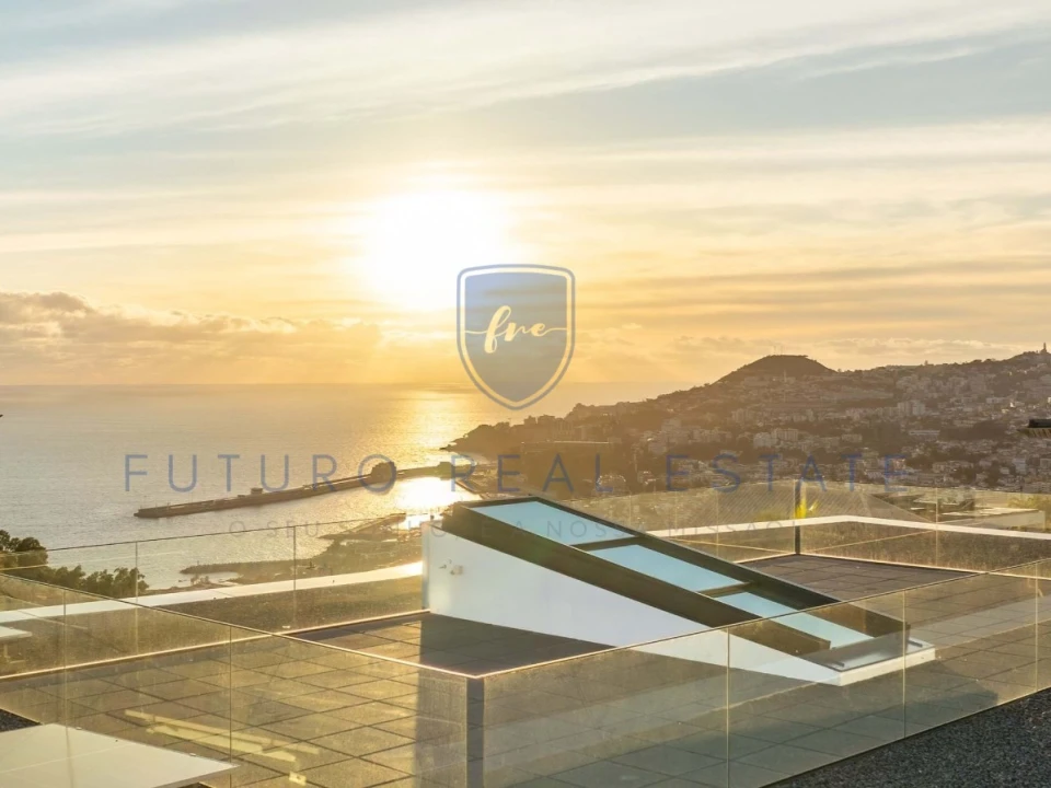 Moradia T4 para Venda em Funchal (Santa Maria Maior) Foto 54