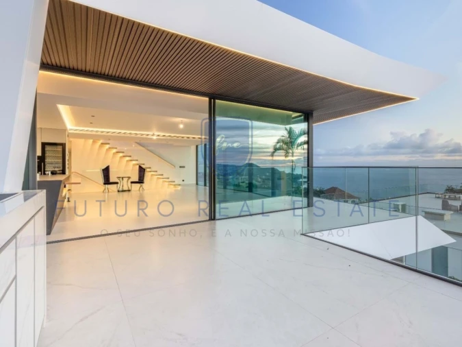 Moradia T4 para Venda em Funchal (Santa Maria Maior) Foto 16