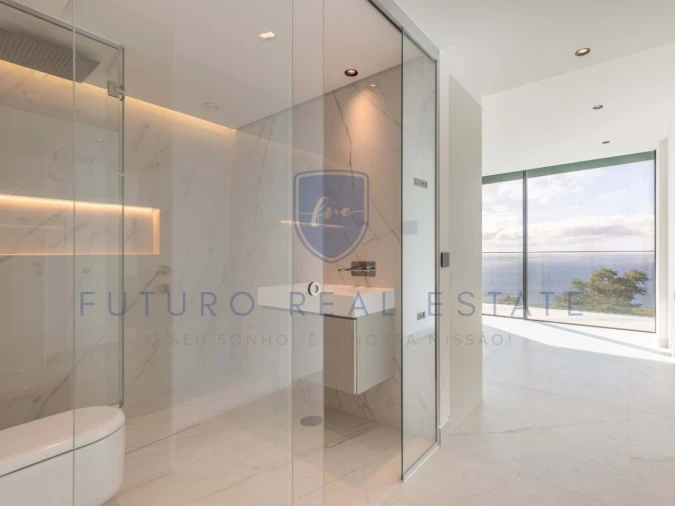 Moradia T4 para Venda em Funchal (Santa Maria Maior) Foto 25